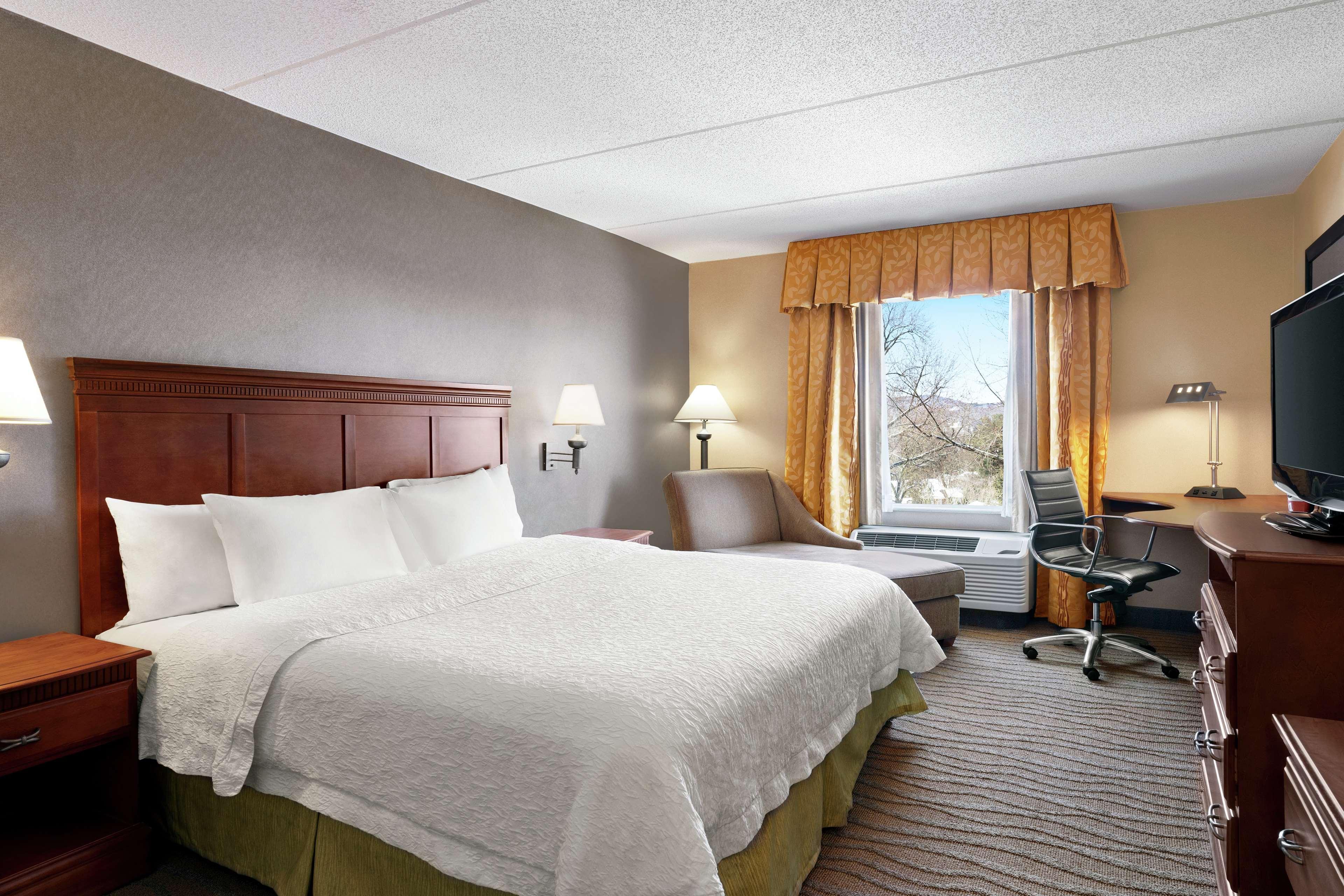 Hampton Inn & Suites Poughkeepsie Spackenkill Dış mekan fotoğraf
