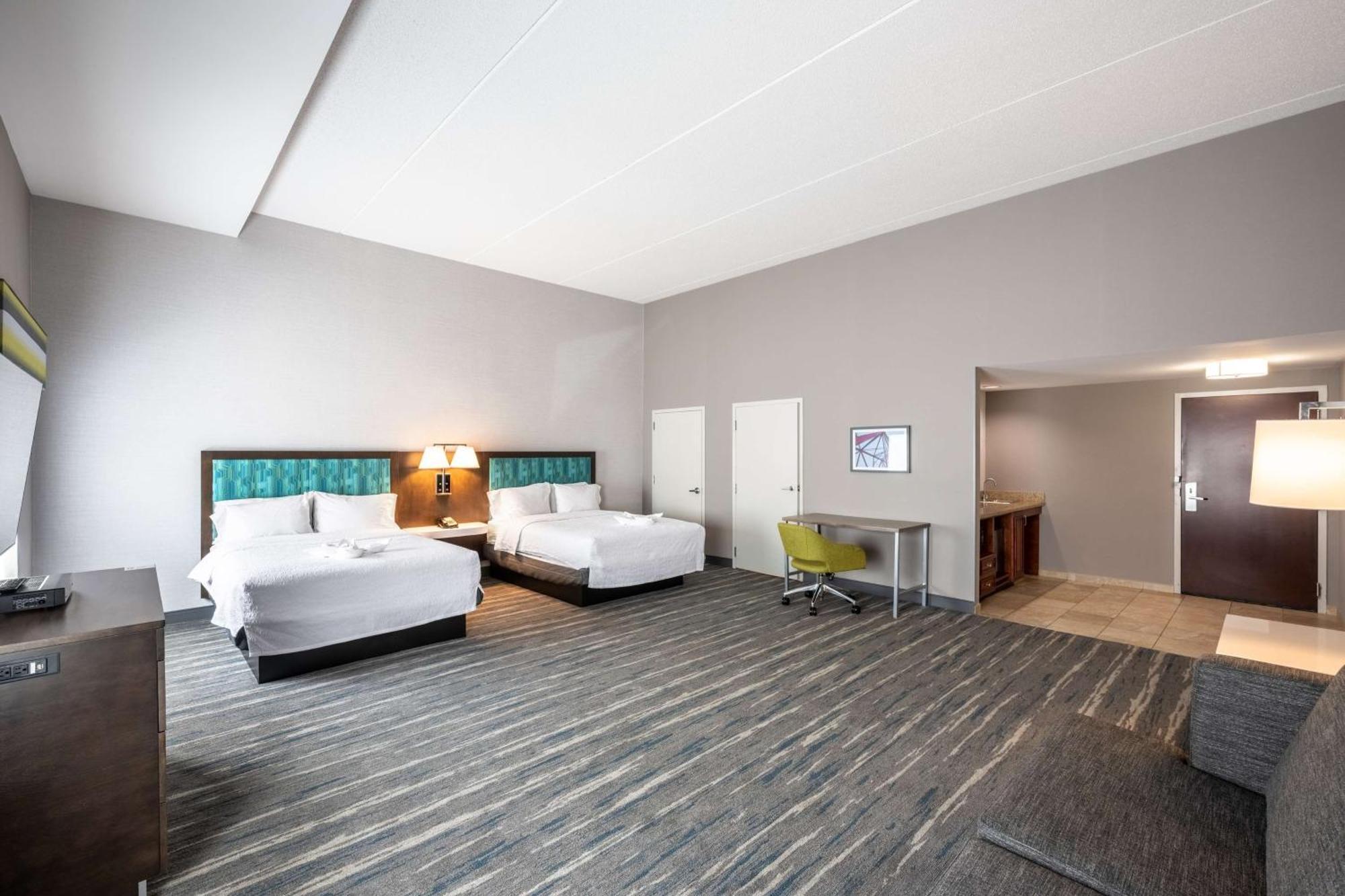 Hampton Inn & Suites Poughkeepsie Spackenkill Dış mekan fotoğraf