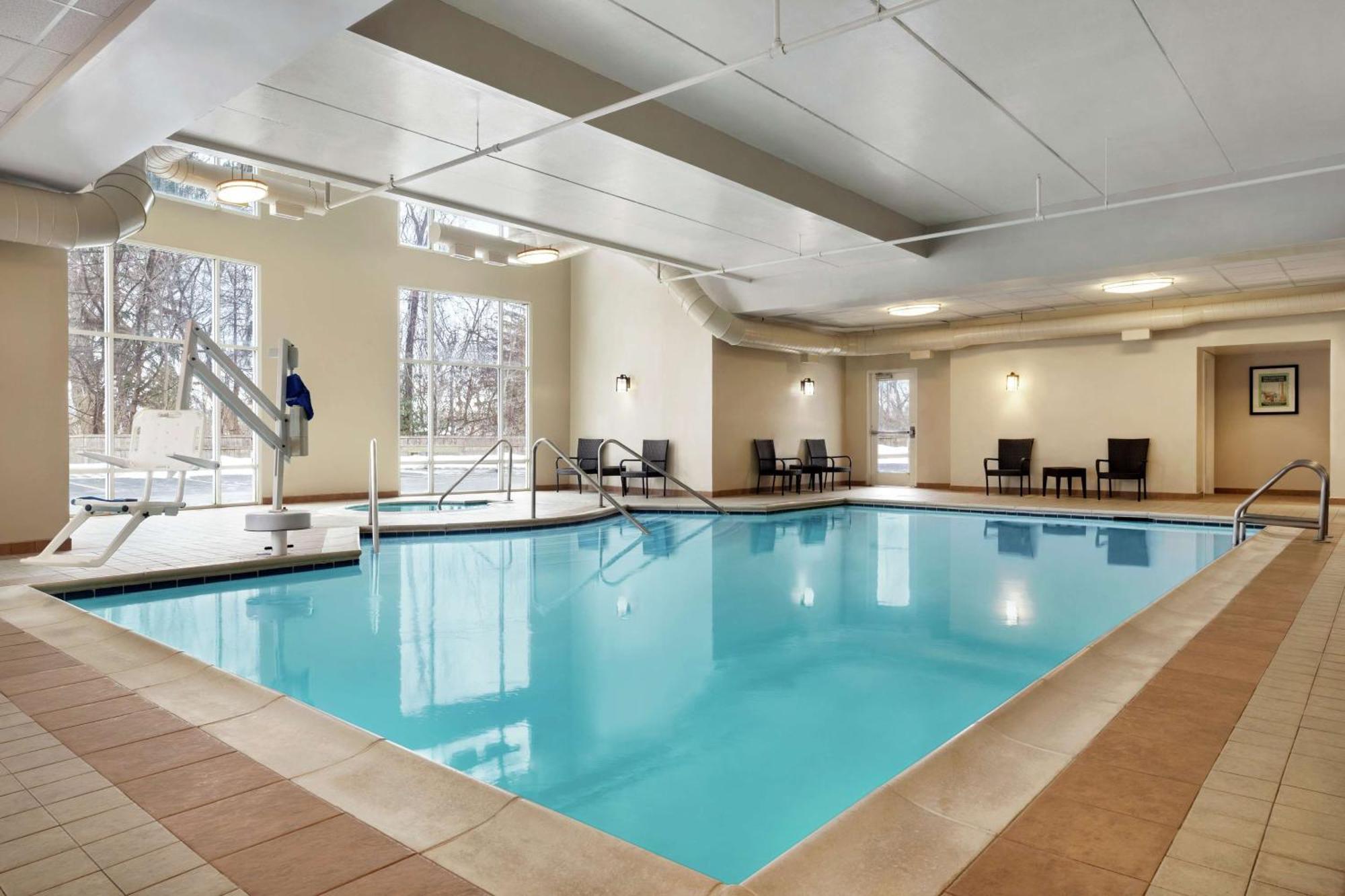 Hampton Inn & Suites Poughkeepsie Spackenkill Dış mekan fotoğraf