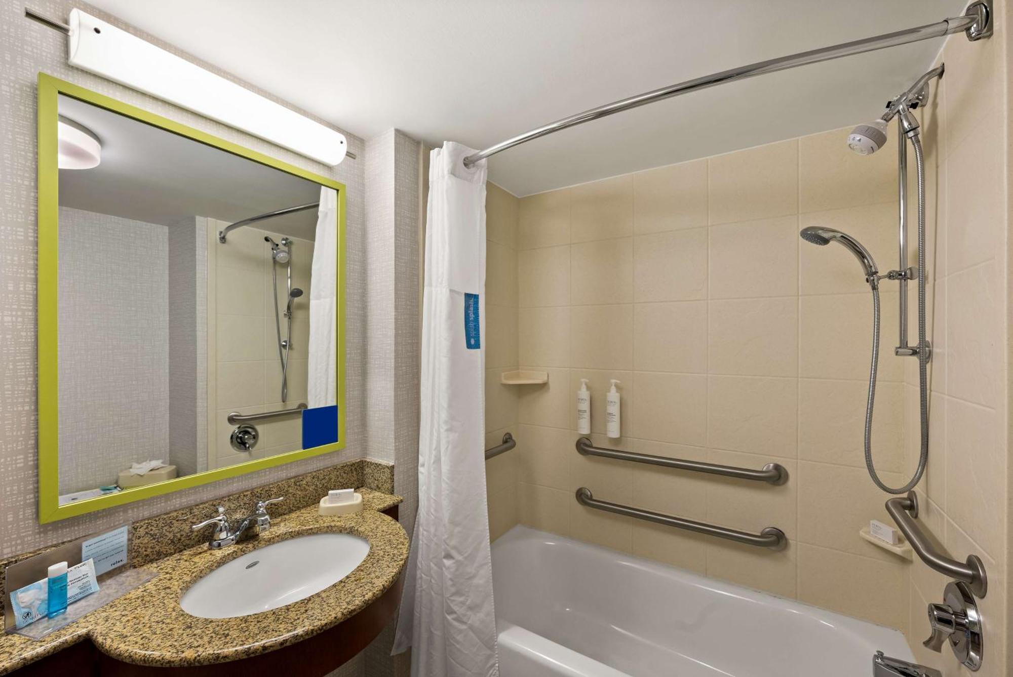 Hampton Inn & Suites Poughkeepsie Spackenkill Dış mekan fotoğraf