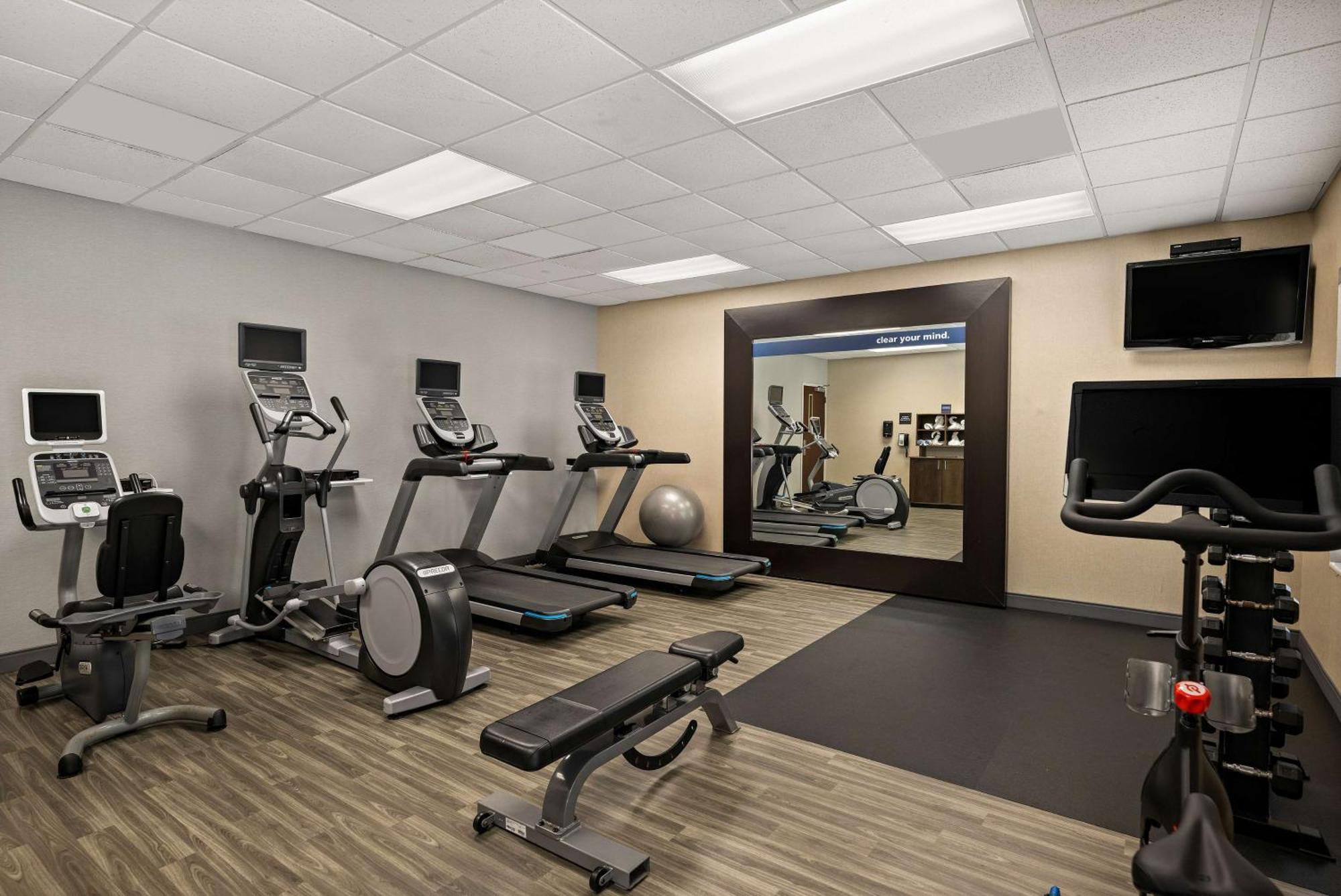 Hampton Inn & Suites Poughkeepsie Spackenkill Dış mekan fotoğraf