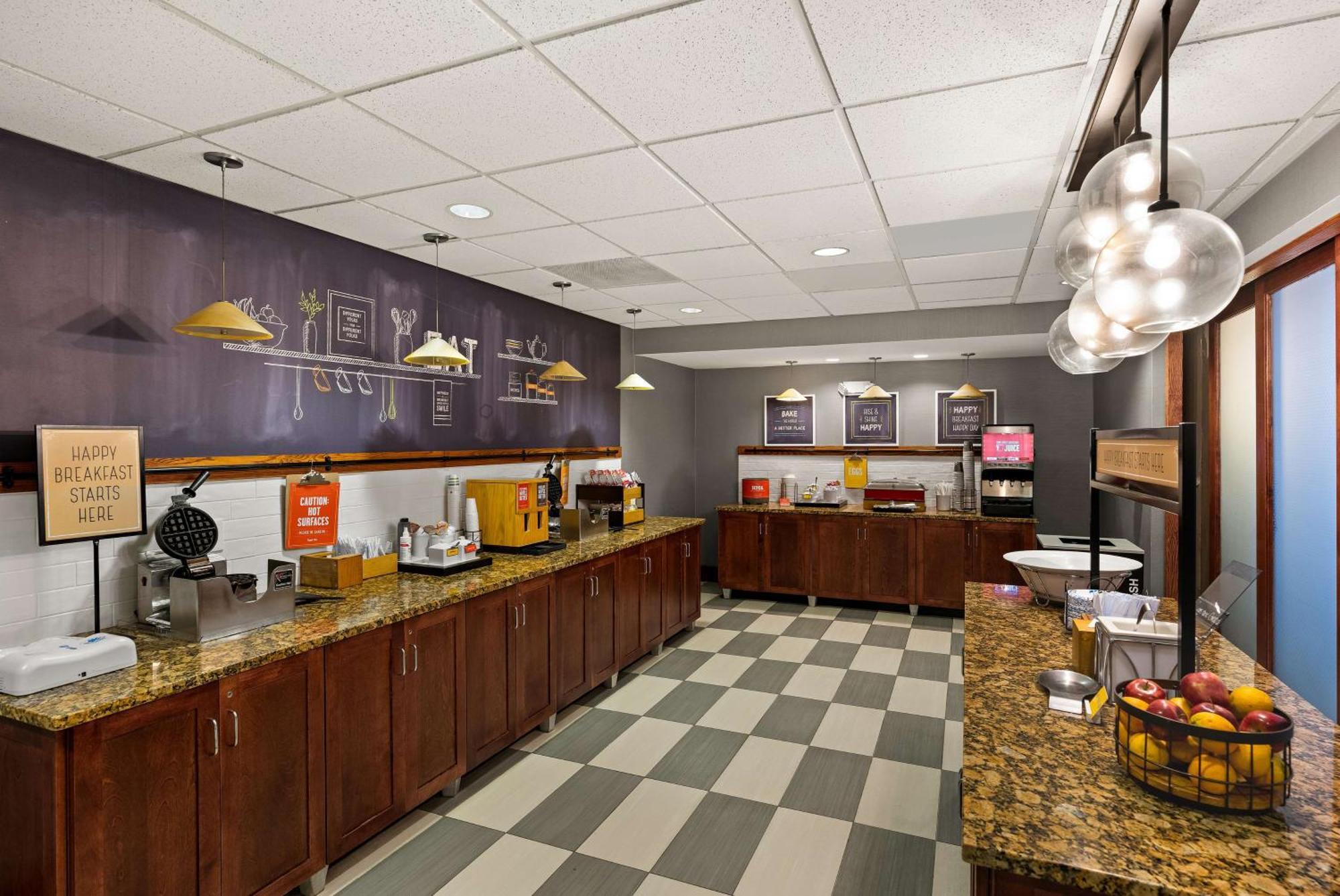 Hampton Inn & Suites Poughkeepsie Spackenkill Dış mekan fotoğraf
